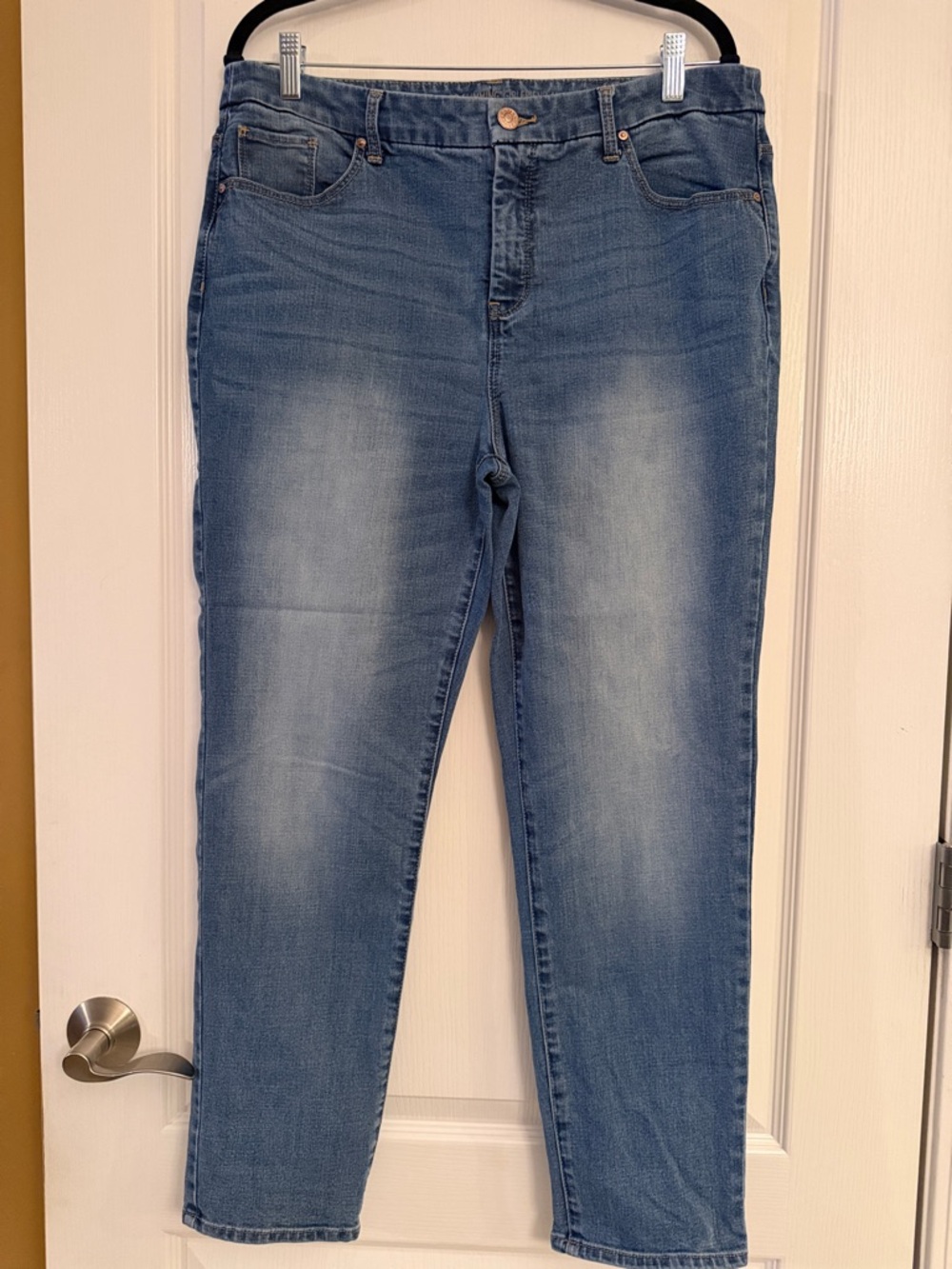 Chico's light blue denim ankle jeans